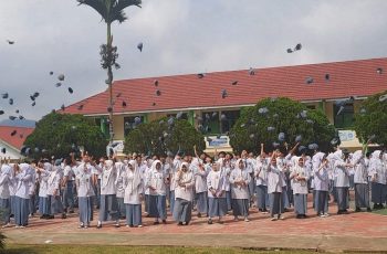 Upacara Terakhir Kelas XII SMA Negeri 1 Baso Bertajuk “My Wish In The Sky” Penuh Haru dan Harapan